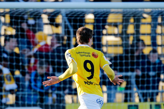 Falkenbergs Gustaf Nilsson jublar