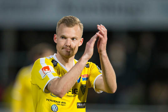 Falkenbergs Rasmus Sjöstedt jublar