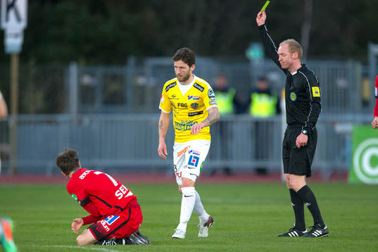 Norrköpings Andreas Blomqvist och Falkenbergs Tibor Joza
