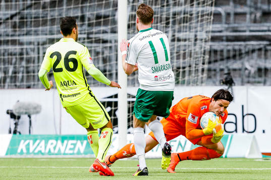 Jönköpings målvakt Damir Mehic  och André Calisir