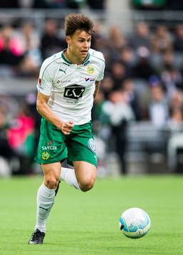 Hammarbys Melker Hallberg med bollen