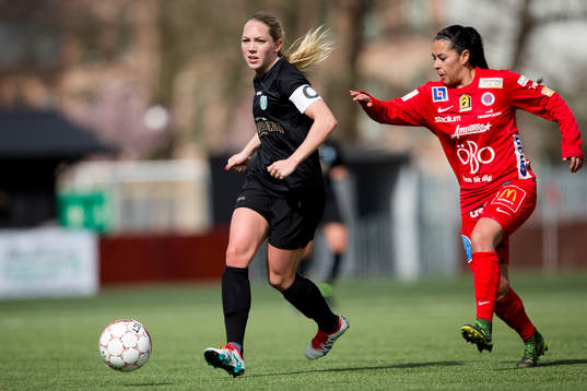 Göteborgs Elin Rubensson före Örebros Veronica Perez