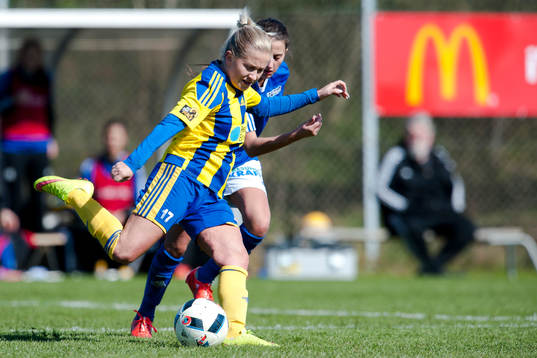 under fotbollsmatchen i Div 1 Södra Götaland damer mellan