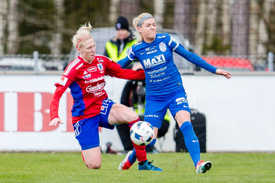 Vittsjös Sandra Adolfsson och Eskilstunas Olivia Schough