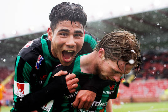 Bläddra bland fler bilder av Fotboll, Superettan, Syrianska - Varberg