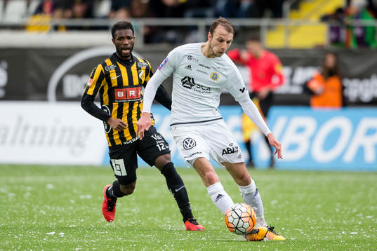 Sundsvalls Lars Christian Krogh Gerson före Häckens