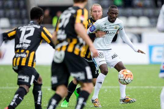 Häckens Emil Wahlström och Sundsvalls Pa Amat Dibba