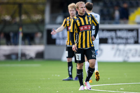 Häckens Kari Arkivuo deppar