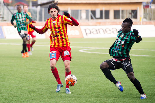 Syrianskas Stefan Ilic och Varbergs Thomas Boakye