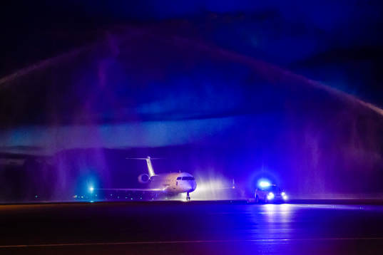 Frölundas spelare anländer med flyg till Landvetter