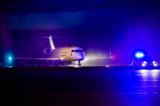 Laget anländer med flyg till Landvetter Flygplats