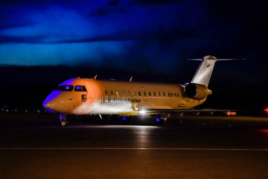 Laget anländer med flyg till Landvetter Flygplats