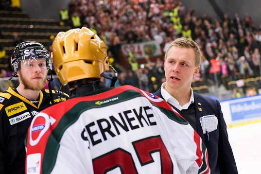 Skellefteås tränare Bert Robertsson deppar