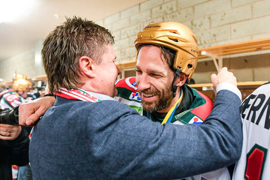 Frölundas Joel Lundqvist  jublar