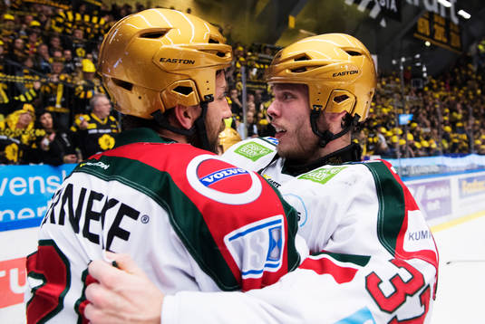 Frölundas Joel Lundqvist och målvakt Johan Gustafsson