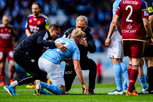 Malmö FFs Franz Brorsson har ont