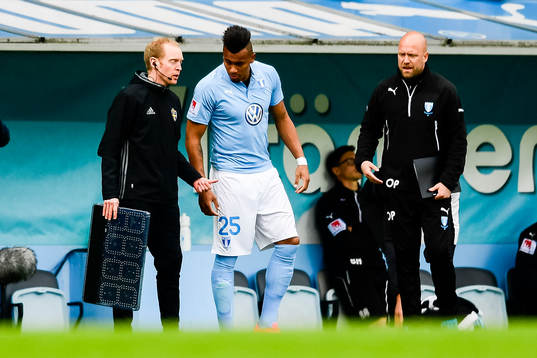 Malmö FFs Felipe Carvalho byts in