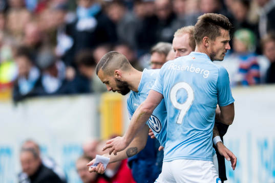 Malmö FFs Markus Rosenberg byts ut till förmån för