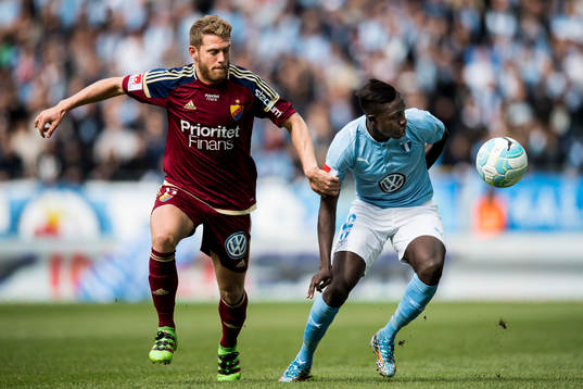 Djurgårdens Stefan Karlsson och Malmö FFs Pa Konate