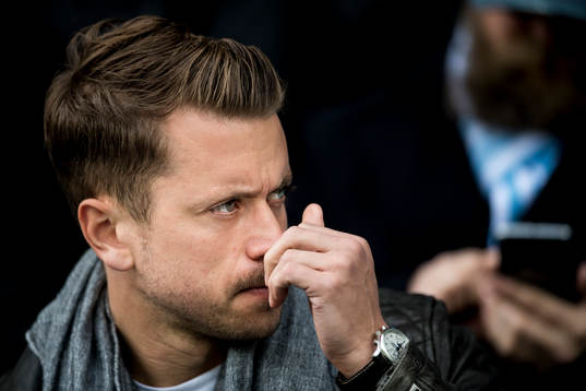 Malmö FFs Kari Arnason på läktaren