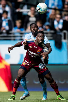 Djurgårdens Sam Johnson och Malmö FFs Pa Konate