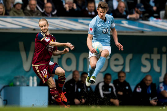 Djurgårdens Daniel Berntsen och Malmö FFs Markus Rosenberg