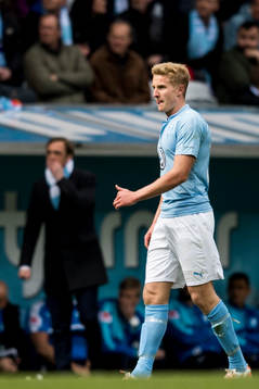 Malmö FFs Franz Brorsson och i bakgrunden tränare Allan