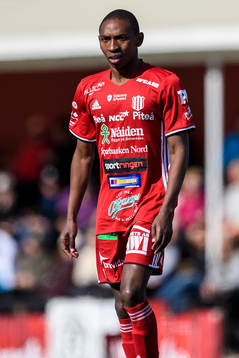 s Akeil Barrett