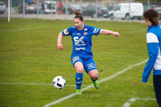 Sunnanås Annina Wede  fotbollsmatchen i Elitettan mellan