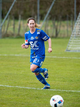 Sunnanås Mikaela Sundlöv  fotbollsmatchen i Elitettan