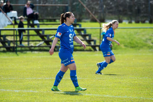 Sunnanås Annina Wede  fotbollsmatchen i elitettan mellan