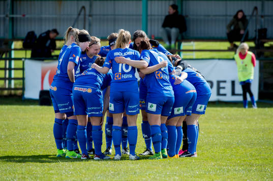 Sunnanå  fotbollsmatchen i Elitettan mellan Hovås Billdal