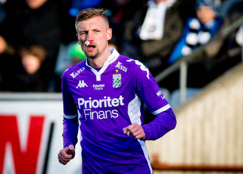 IFK Göteborgs Sebastian Eriksson med en blodig tuss i