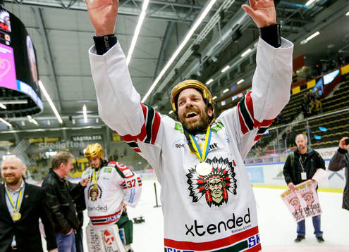 Frölundas Joel Lundqvist jublar med LeMat