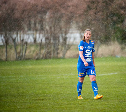 Sunnanås Olivia Holm fotbollsmatchen i Elitettan mellan