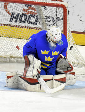 Sveriges målvakt Filip Gustavsson