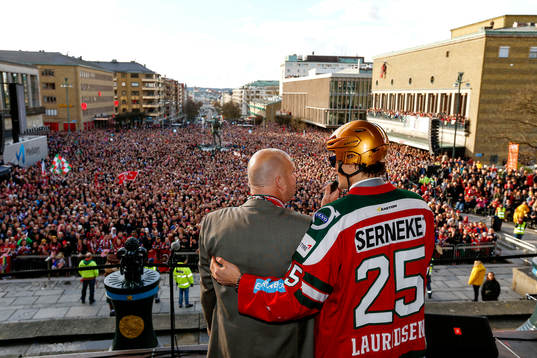 Lasse Kronér och Frölundas Oliver Lauridsen