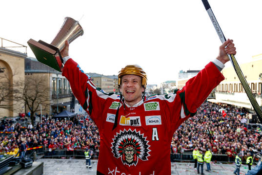 Frölundas Nicklas Lasu jublar