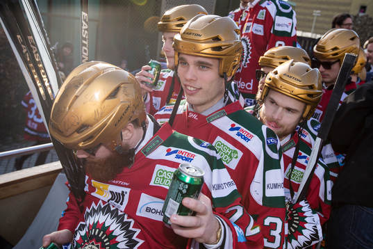 Frölundas Robin Figren, målvakt Johan Gustafsson och