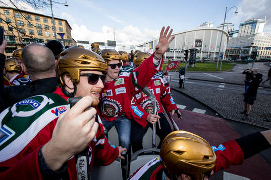 Frölunda på guldbussen, fr.v. Pontus Widerström och