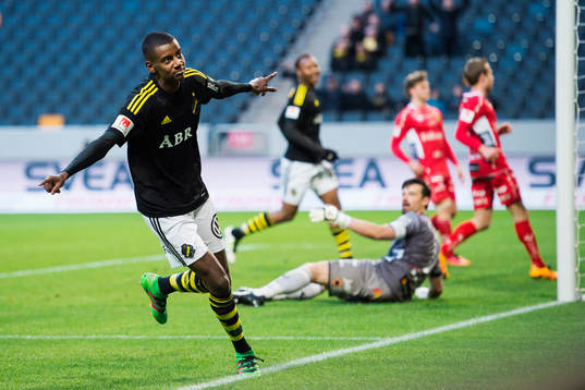s Alexander Isak jublar