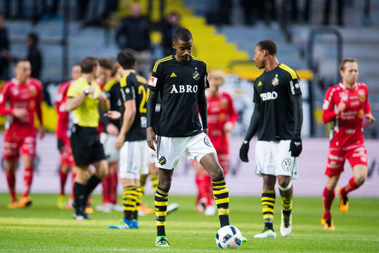 s Alexander Isak deppar