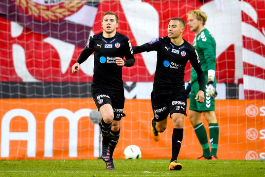 Helsingborgs Darijan Bojanić och Jordan Larsson jublar