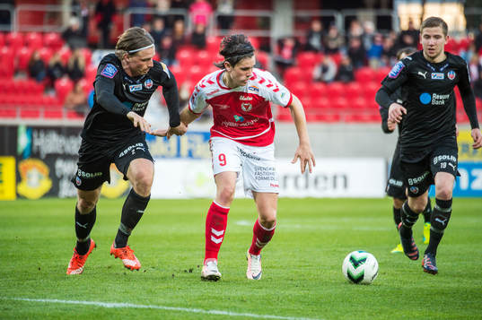 Kalmars Marcus Antonsson samt Helsingborgs  Carl Johansson