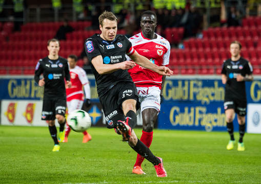 Helsingborgs Frederik Helstrup och Kalmars Papa Alioune