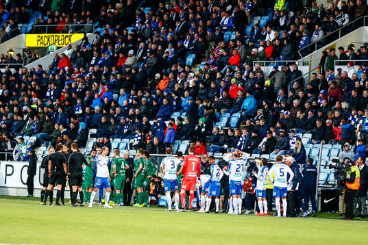 Bråk får kravallpolis att inta Hammarbys supportrarnas