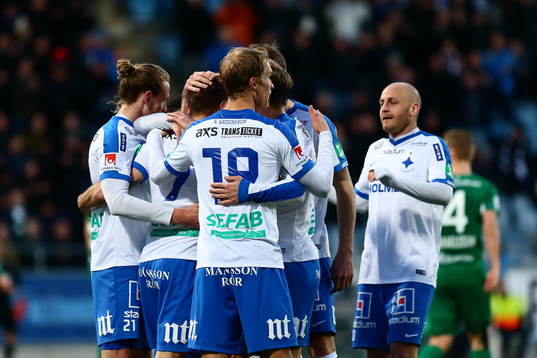 Norrköping jublar och kramar om Arnor Ingvi Traustason