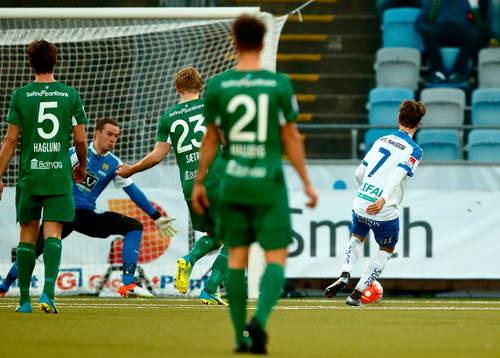 Norrköpings Andreas Blomqvist gör mål 1-0