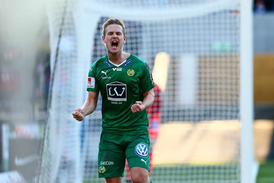 Hammarbys Erik Israelsson jublar