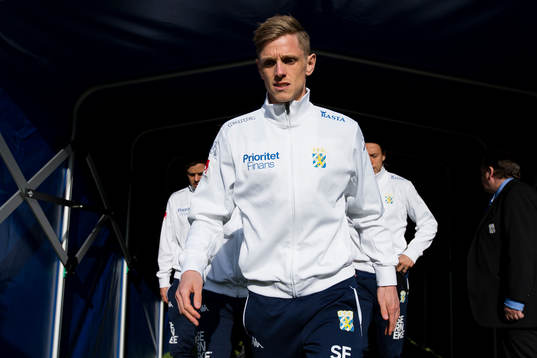 IFK Göteborgs Sören Rieks på väg in för att värma upp